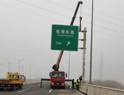 荆州荆州悬臂式交通标志杆